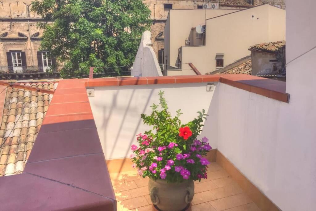 Apartment Historical Penthause Ballaro With View